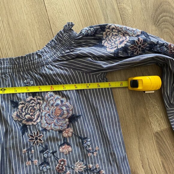 American Eagle Off-the-Shoulder Blue & White Striped Floral Blouse - Picture 6 of 11